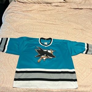 XL Sharks Hockey Jersey vintage NHL